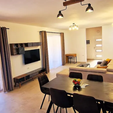 Villa Terrana Near Rovinj For 6 People With Private Pool *