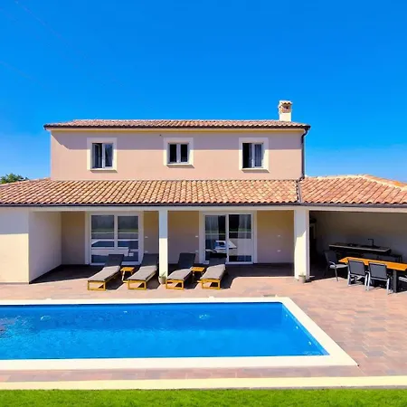 Terrana Near Rovinj For 6 People With Private Pool *