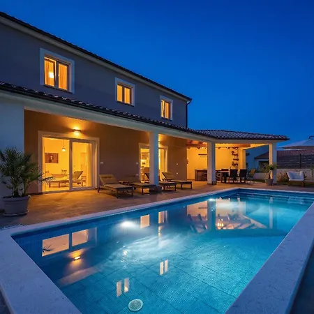 Terrana Near Rovinj For 6 People With Private Pool Villa *