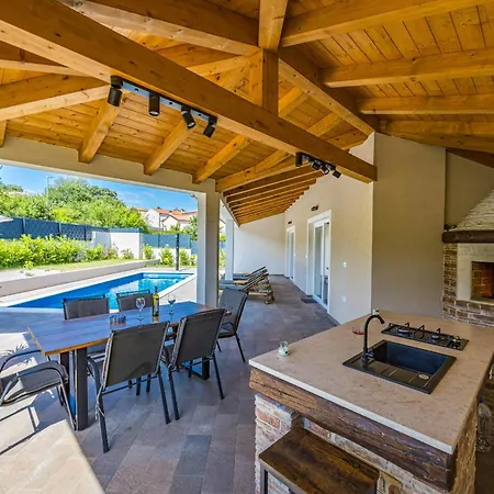 Terrana Near Rovinj For 6 People With Private Pool