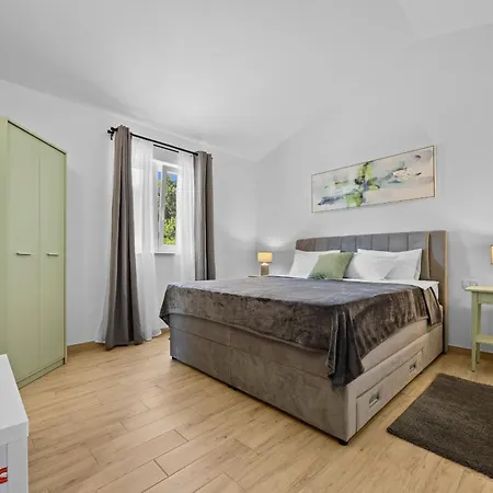 Terrana Near Rovinj For 6 People With Private Pool * Rovinjsko Selo