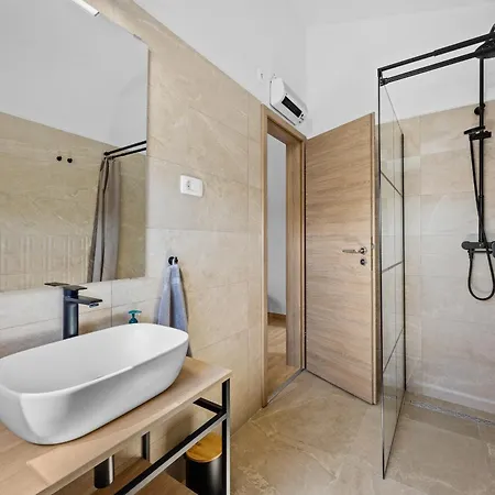 Terrana Near Rovinj For 6 People With Private Pool Villa