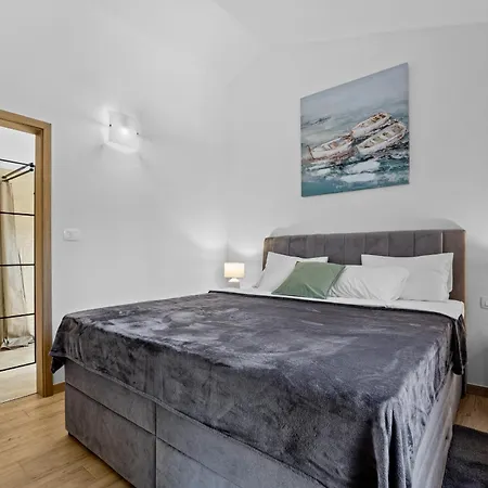 Terrana Near Rovinj For 6 People With Private Pool